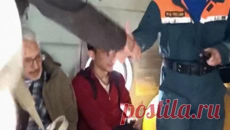 В Хабаровской крае спасатели нашли потерявшихся во время путешествия по реке мужчин. В Хабаровском крае сотрудники МЧС спасли заблудившихся в лесу путешественников, которые не смогли переплыть реку. Об этом сообщает управление ведомства по региону. Двое мужчин пропали 18 сентября после того, как отправились по реке Тугур ...