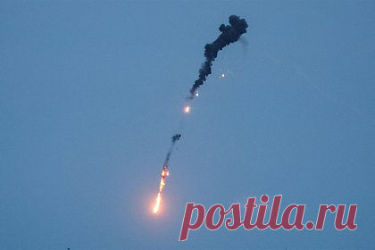 Пограничники уничтожили атаковавший российский пункт пропуска дрон ВСУ. Российские пограничники уничтожили дрон Вооруженных сил Украины на пропускном пункте «Крупец» в Рыльском районе Курской области. Украинский беспилотник сбросил два неустановленных боеприпаса, после чего был сбит ответным огнем российских военных. При падении дрон взорвался. Пострадавших и разрушений удалось избежать.