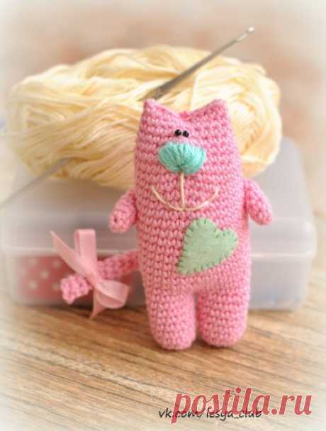 Вязаная игрушка кот крючком