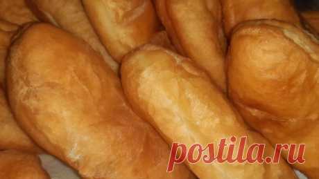 Пирожки как пух. Рецепт из Советской столовой для мягкой и воздушной выпечки.
Сегодня у нас пирожки — очень вкусные, красивые, с мягким тестом и хрустящей корочкой. Тесто получается просто воздушное. 
Ингредиенты:
Тесто:
- дрожжи свежие - 40 грамм 
- вода - 2 стакана 
- соль - 1 ч.л. 
- сахар - 2 ст. л.
- масло растительное - 5 ст. л.
- яйцо - 1 шт
- мука - 4 стакана 

Начинка:
-  картошка с грибами

Приготовление:
1. Для теста нам понадобится 40 граммов сырых дрожжей. У м...