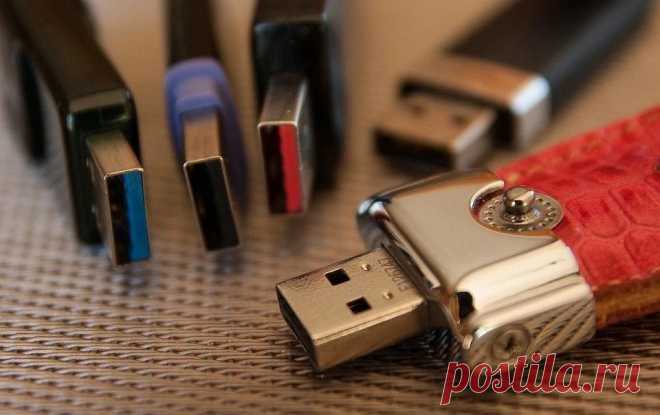 Как поставить пароль на флешку Хотите ограничить доступ к файлам на вашей USB-флешке? Поставьте на нее пароль. Мы покажем несколько способов, как это сделать. 
