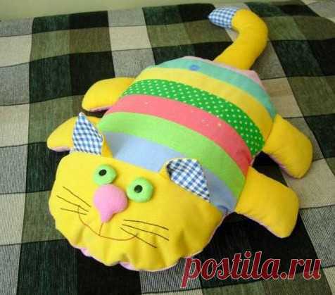 Подушки-игрушки Котики
