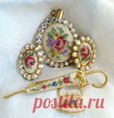 Микровышивка крестиком на украшениях
