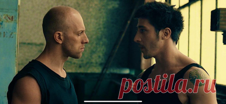 Главные герои фильма «13 район»: чем они занимаются и что с ними стало 17 лет спустя
Речь пойдет о французских бойцах, которые снимались в главных ролях фильма «13 район» и его продолжении «13 район. Ультиматум». Я расскажу вам, что стало с героями 17 лет спустя.   Основатель паркур движения и Ямакаси Давид Белль , который своими прыжками и трюками сводил с ума молодежь всего мира. Мастер боевых искусств и каскадер Сирил […]
Читай пост далее на сайте. Жми ⏫ссылку выше