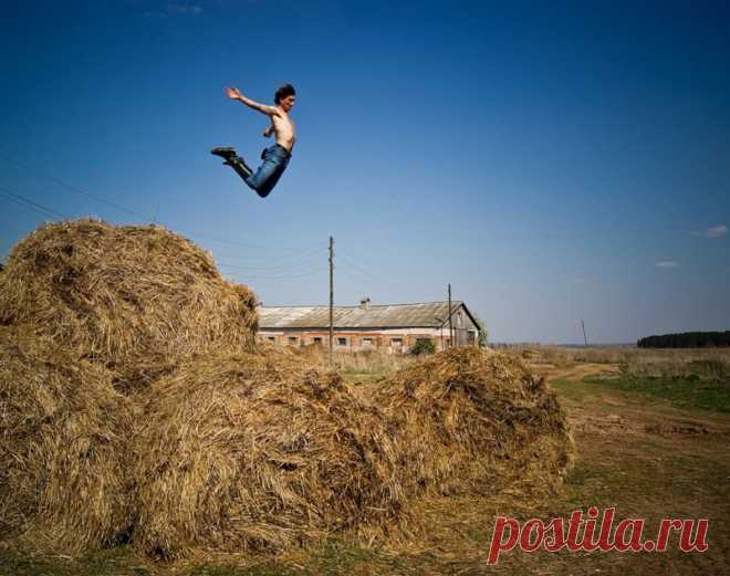 «Полеты во сне и на стогу....»