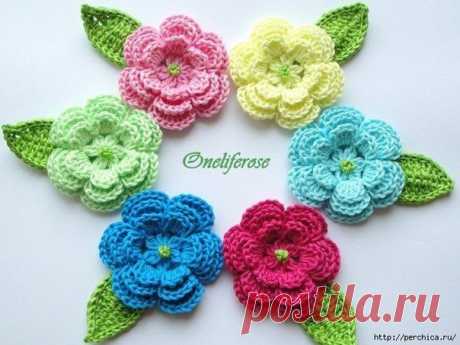 Delicadezas en crochet Gabriela: Flores decorativas en ganchillo