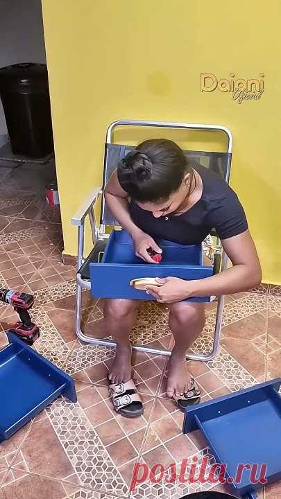 Ganhei esse armário da vizinha da minha sogra e amei demais, ele estava muito conservado, mas a cor não combinava nada aqui em casa e os puxadores haviam fal...