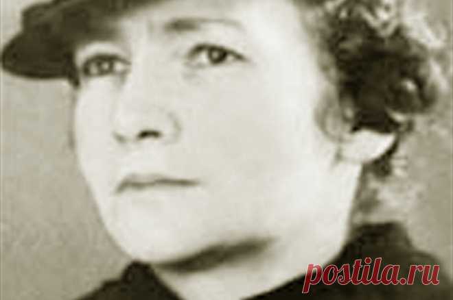 Месть Анны. Дочь русского адмирала помогла Гитлеру захватить Францию. Всего через Кента и Волкову утекло к нацистам около 2000 сверхсекретных документов. Считается, что крах Франции летом 1940 года был связан, в том числе, с этим шпионским делом.