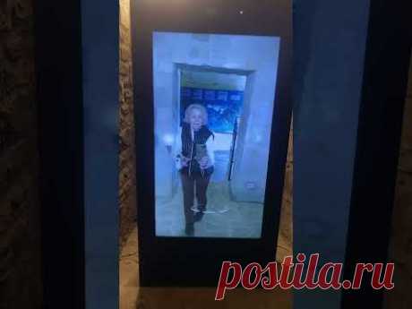Примерка старинных одежд!Румыния, Сучава. Шортс.