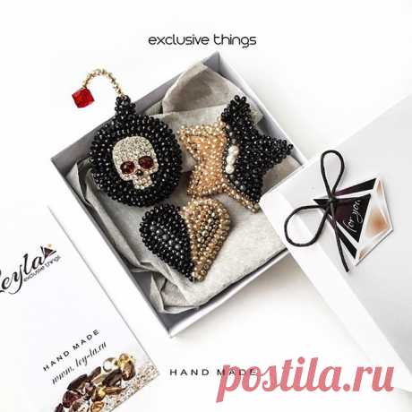 ⠀⠀⠀⠀⠀
Сет брошей миниатюрной коллекции "for you" из Ювелирного стекла с использованием натуральных камней! 🔸Все бусины и камни пришиты а не склеены.👆🏽
🔸Размер 💛4x4 cm ; 💣4x4 cm ; ⭐️4x4 cm
🔸Авторское украшение ©
🔸Ручная работа. 🙌🏼
🔸Ювелирное стекло / Жемчуг / Гематит ✨🐚⚪️
✉️📲 +7967 003 61 03 / ley-la.ru 
#by_leylaru #handmade #жемчуг  #брошьсердечко #brooch #happyValentinesDay #идеядляподарка #exclusivethings #брошь #glamor #броширучнойработы  #trendy #стильные...