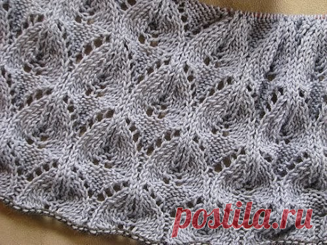 Ажурная накидка - пелерина
 

Источник: Vogue Knitting, Spring/Summer 2010
Дизайнер: Tanis Gray
Вам потребуется: пряжа Prima от Debbie Bliss (80% бамбук, 20% меринос экстрафайн; 100 м/ 50 г) светло-серого цвета 
Проект на Ravelry: Lace Capelet
Накидка вяжется одной деталью снизу вверх. Ажурная кайма вяжется отдельно, затем присоединяется к внешнему краю тела накидки, используя закрытие петель тремя спицами.