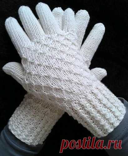 (1) Mock Honeycomb Mittens and Gloves with Wave Rib Cuffs by Rahymah BintMichael | Mittens and Gloves