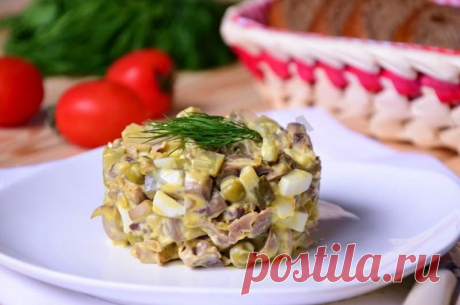 Салат из куриных желудков – 8 рецептов приготовления Самые разные куриные субпродукты можно использовать для приготовления вкусных закусок. Например, желудки. Они прекрасно сочетаются с овощами, грибами, консервами. Салаты из куриных желудков отлично