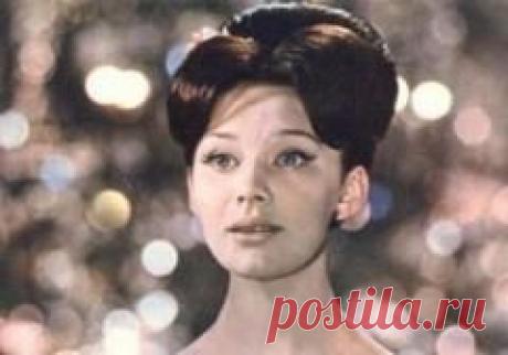 Сегодня 24 января в 1942 году родился(ась) Людмила Савельева