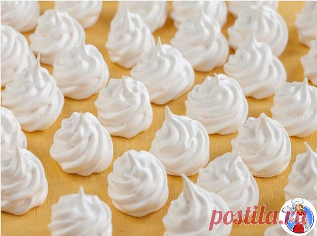 БЕЗЕ ПО-ДОМАШНЕМУ
 Ингредиенты: Сахар - 1 ст; Яичный белок - 4 шт;
Ванилин по вкусу Приготовление: 1. Охлажденные белки выкладываем в глубокую
посудину и начинаем взбивать, понемногу добавляя сахар (можно использовать
половину коричневого сахара, тогда получатся кремовые безешки с карамельным
вкусом). 2. Добавляем ванилин и взбиваем до тех пор, пока сахар полностью не
растворится и масса не приобретет вязкость и густоту. Выкладываем на застеленный
пергаментом противень и о...