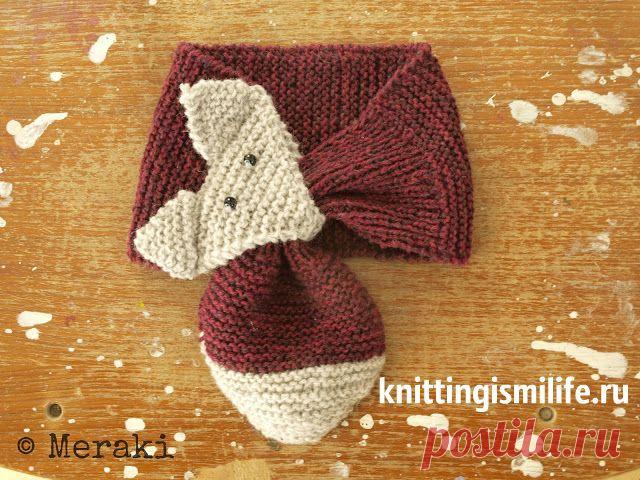 Вязаный спицами шарф лисичка.