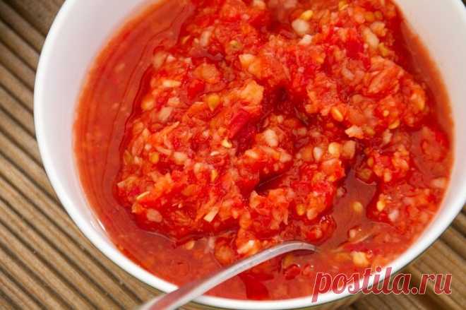 Советская закуска из лука и томатной пасты за 