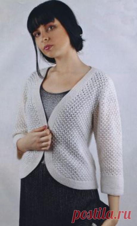 Жакет-болеро и пуловер с V - образным вырезом спицами 

 ЖАКЕТ БОЛЕРО



Размер: 46 (российский) Вам понадобится: 300 г белой пряжи Silke Fiaba (10% кашемира, 5% ангары, 30% мериносовой шерсти, 35% вискозы, 20% нейлона; 50 г/185 м); прямые и круговые спи…