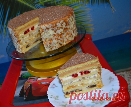 Песочный торт с разными кремами