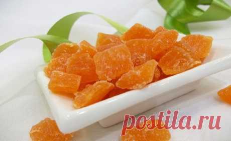 #Кулинария

 ЦУКАТЫ ИЗ ТЫКВЫ 
 
2 кг тыквы 
0,5 кг сахара 
1 лимон 
1 апельсин 
 
Как приготовить: 
 
Очистите тыкву от кожуры, порежьте ломтиками. Не очень толстыми и длинными, толщиной примерно 5–10 мм. Сложите тыкву в кастрюльку. 
Засыпьте сахаром. Нарежьте лимон и апельсин ломтиками с цедрой и положите в тыкву. Оставьте на 12 часов пропитываться. 
Поставьте кастрюльку на огонь, доведите до кипения. И снова оставьте на 12 часов. Снова доведите до кипения. Дайте остыть. ...
