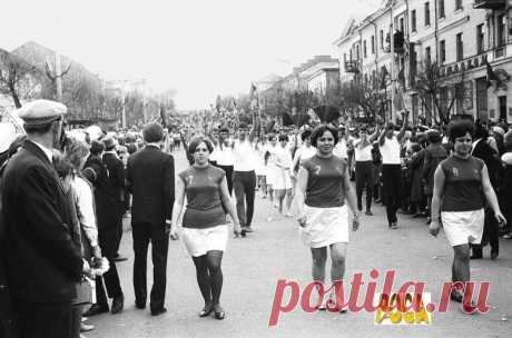 4. Первомайская демонстрация. 1960-е годы