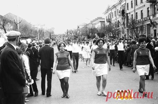 4. Первомайская демонстрация. 1960-е годы