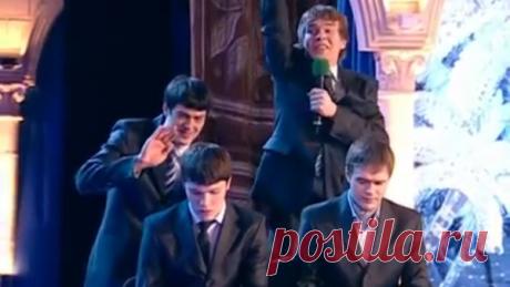 КВН Гузелька и Лена на уроке физкультуры! Улетный номер!