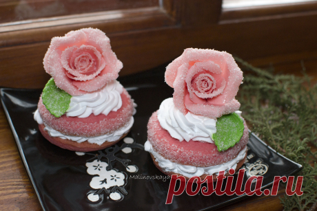 Вкуснейшее пирожное со взбитыми сливками!