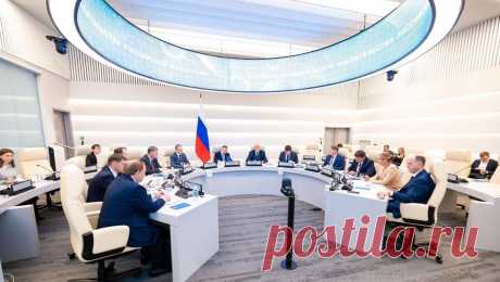В &quot;Россетях&quot; рассказали о подготовке к зиме. Подготовка к осенне-зимнему периоду в &quot;Россетях&quot; идет в соответствии с графиками, заявил глава группы Андрей Рюмин на всероссийском совещании о ходе подготовки к отопительному сезону 2024–2025 годов под председательством ...