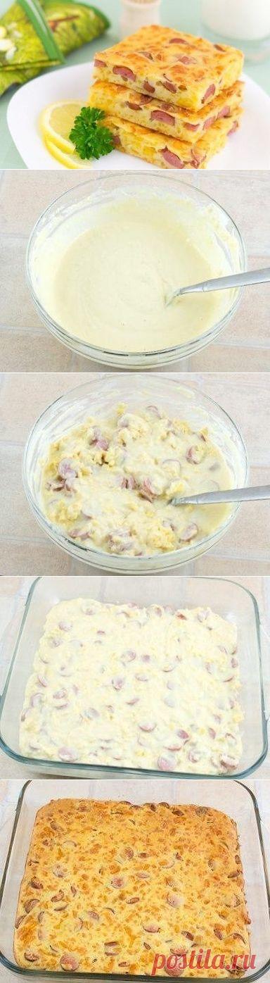 Пирог с сыром и сосисками.