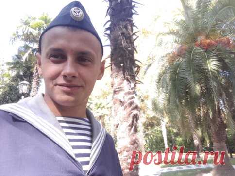 Сегодня у моего сына Днюха.....Он на службе....Через месяц домой приеде