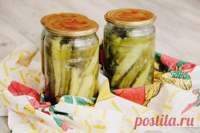 Закусочные маринованные огурцы.