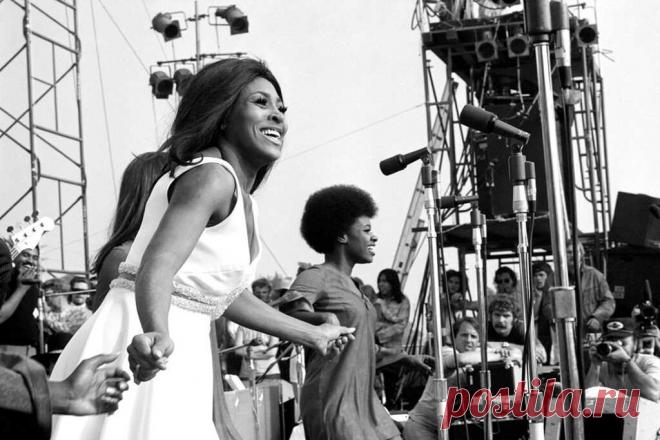 IKE & TINA TURNER НА NEWPORT POP FESTIVAL — VIZIST.ru
