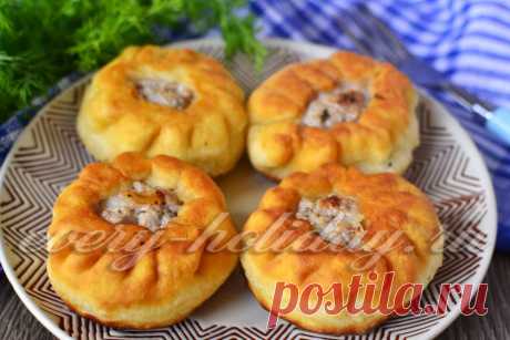 Беляши: рецепт с фото пошаговый на сковороде Узнайте, как можно быстро и вкусно приготовить беляши. Пошаговый рецепт с фото научит вас готовить их на сковороде. Получаются они сочные и очень аппетитные.