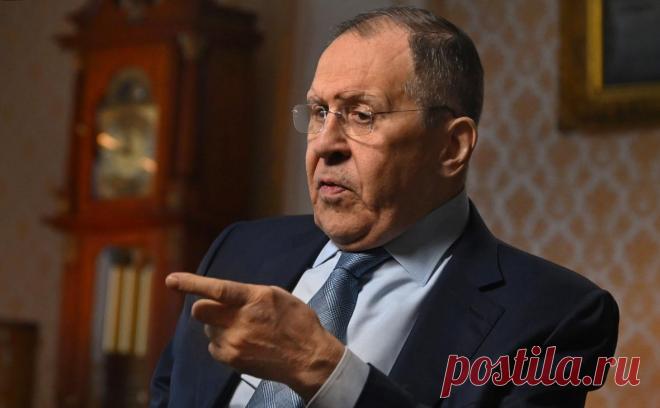 Лавров ответил на обвинения Запада словами «на воре и шапка горит». Министр иностранных дел России Сергей Лавров ответил на обвинения в том, что он оскорбил жертв холокоста, словами «на воре и шапка горит».