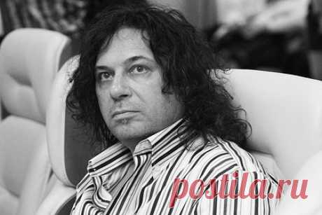 Умер автор песен Алсу и Жасмин Александр Шевченко. Умер российский музыкант и автор песен Александр Шевченко. Композитор скоропостижно скончался в 61 год. Причиной его смерти стал оторвавшийся тромб. В 1990-х Шевченко попробовал себя в качестве продюсера, а также занялся написанием песен для таких звезд, как Алсу, Жасмин, Алена Свиридова и Ирина Аллегрова.