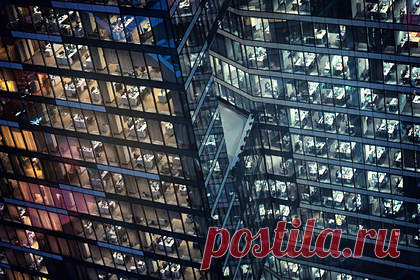 Россияне рассказали о работе мечты. Большинство россиян (66 процентов) назвали главным критерием идеальной работы высокую зарплату и ее своевременную индексацию. Надежность компании важна для 22 процентов, хорошая репутация на рынке — для пяти, а расширенный социальный пакет — для четырех процентов. Кроме того, важна адекватность руководителя.