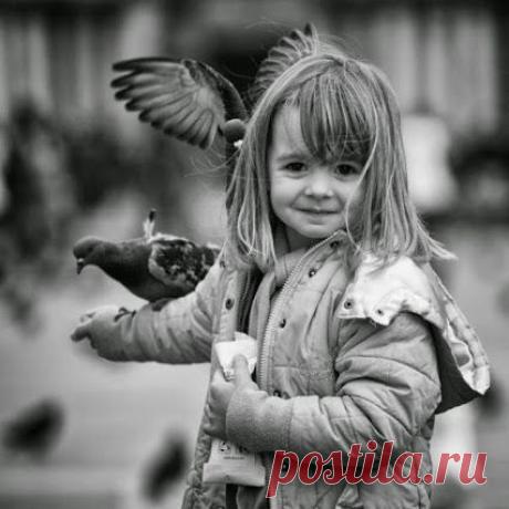 Всё, что мы посылаем в жизнь других людей — возвращается в нашу собственную.... Сегодня я хочу пожелать каждому из вас капельку тепла, которая бы грела вас каждую минуту.... несмотря ни на что....!!﻿