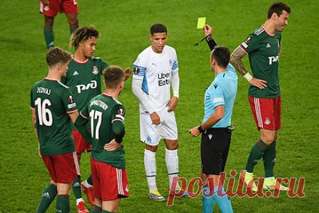 Россия сохранила позиции в клубном рейтинге УЕФА. Россия сохранила позиции в таблице коэффициентов УЕФА, оставшись на десятом месте. Сейчас в активе страны 30,882 рейтинговых очка. Ближайшим преследователем являются украинцы (30,400 балла), далее располагаются сербы (27,875 очка). До девятого места, на котором находится Шотландия, россиянам остается 0,418 балла.