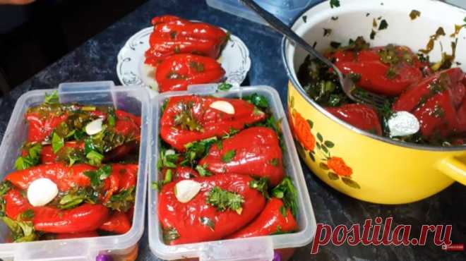 Маринований червоний перець - найсмачніший рецепт закуски! Заготівля на зиму Такий маринований перчик виходить дуже ароматним, яскравим, пікантним і смачним. Це просто ідеальна закуска.