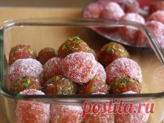 Турецкие морковные трюфели — Восхитительно, как в сказке 


Вкусно и полезно!









Ингредиенты:
средняя морковь — 6-7 штуксахар — 1 ½ стаканакокосовая стружка — 200 грамм (3 ст.л. для посыпки)ванильный сахар — 1 ч.л.лимон — сок ¼порошок корицы — ½ ч.л.р…