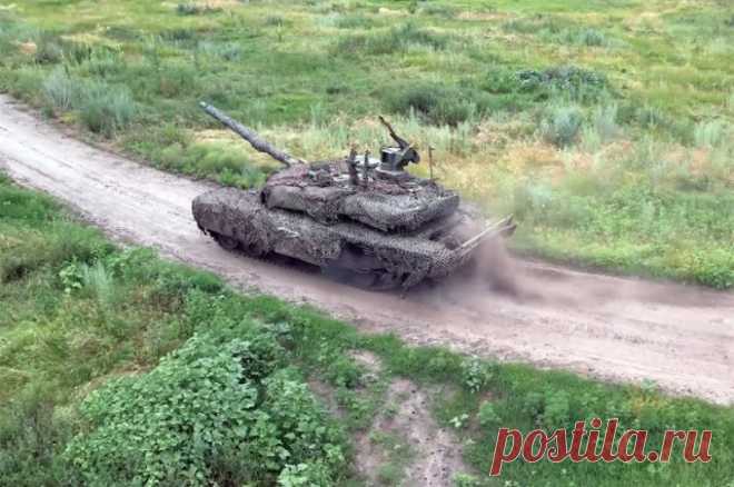 ВС РФ поразили склады ВСУ с западными боеприпасами и техникой под Житомиром. Также в Черкасской области был ликвидирован пункт временной дислокации иностранных наемников.