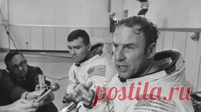 NASA: умер астронавт из США и командир «Аполлона-13» Ловелл. Американский астронавт, командир «Аполлона-13» Джеймс Ловелл умер в возрасте 97 лет. Читать далее