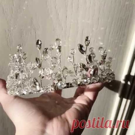 Вот такая нежнейшая корона в наличии!💍✨
Скорее жми кнопку "связаться" и забирай себе💫
Стоимость красоты - 1900🔥
Отправим в любой город нашей страны бесплатно!!! Сохранность гарантируем😎