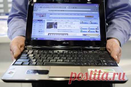 В России захотели сохранить зарубежное ПО. Министерство цифрового развития, связи и массовых коммуникаций России вместе с представителями IT-рынка разрабатывают законопроект о принудительном лицензировании зарубежного программного обеспечения (ПО), авторы которого прекратили присутствие в стране, пишет «Коммерсантъ».