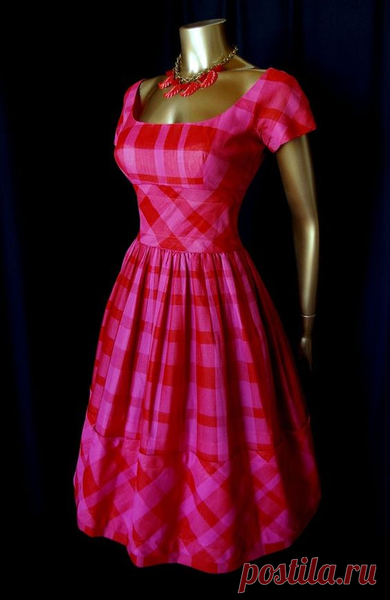 30 PERCENT OFF FOR 5 DAYS ONLY... Cherry's date night... Vintage 50's Red and Pink Madras SAKS FIFTH AVENUE Party Dress   Скромно и красиво