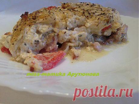 Курочка под овощной шубкой.

  А вот куда пришлось использовать одну айву, которая у меня на фото в предыдущей теме, выставленной сегодня. Все просто,  но очень вкусно и вдруг кому пригодится. Для приготовления блюда мне подабилось
      5 куриных бедрышек
      1 сладкий болгарский перц (очень крупный)
      1 айва среднего размера
      200 г. твердого сыра
      3 крупных зубчика чеснока
      2 средних головки лука