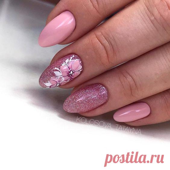 Маникюр в розовых тонах