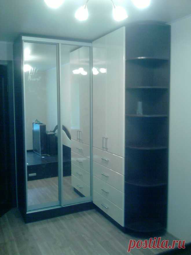 шкаф угловой