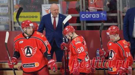«Автомобилист» вышел в плей-офф КХЛ-2023/24. «Автомобилист» досрочно оформил путёвку в плей-офф Кубка Гагарина — 2024. Читать далее